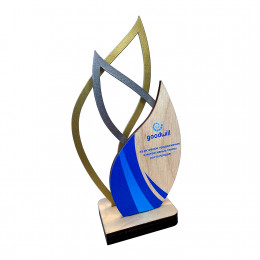 Приз 3-слойный из металла и дерева с УФ-печатью S 1-100 см2, толщина 2 мм